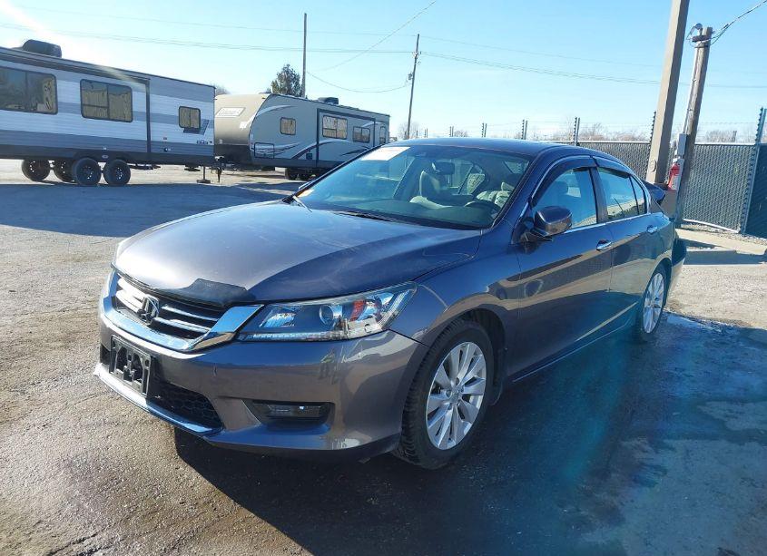 Photo 2 of 2015 Honda Accord EX-L (VIN 1HGCR2F89FA092256)