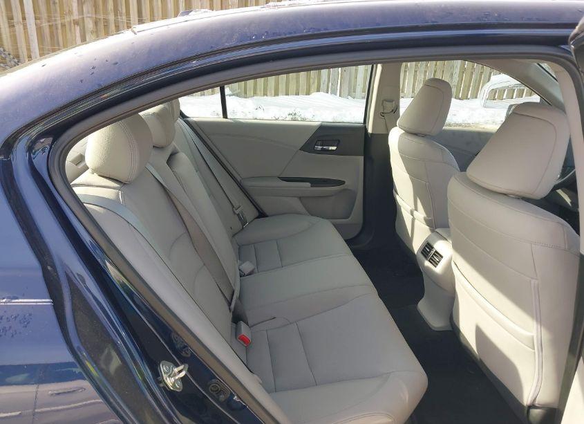 Photo 8 of 2015 Honda Accord EX-L (VIN 1HGCR2F89FA147921)