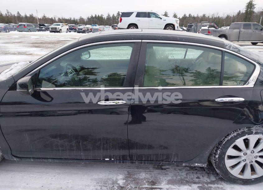 Photo 14 of 2015 Honda Accord EX-L (VIN 1HGCR2F89FA162936)