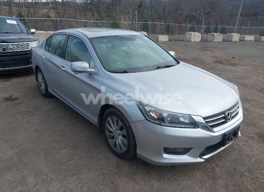 2015 Honda Accord EX-L (VIN 1HGCR2F89FA168025) main photo