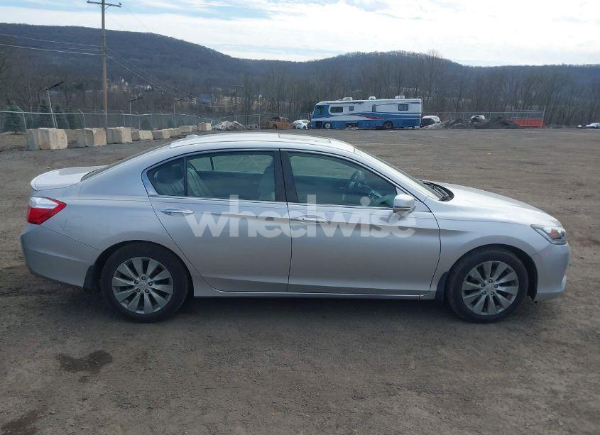 Photo 13 of 2015 Honda Accord EX-L (VIN 1HGCR2F89FA168025)