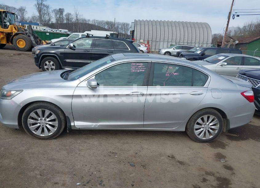 Photo 14 of 2015 Honda Accord EX-L (VIN 1HGCR2F89FA168025)