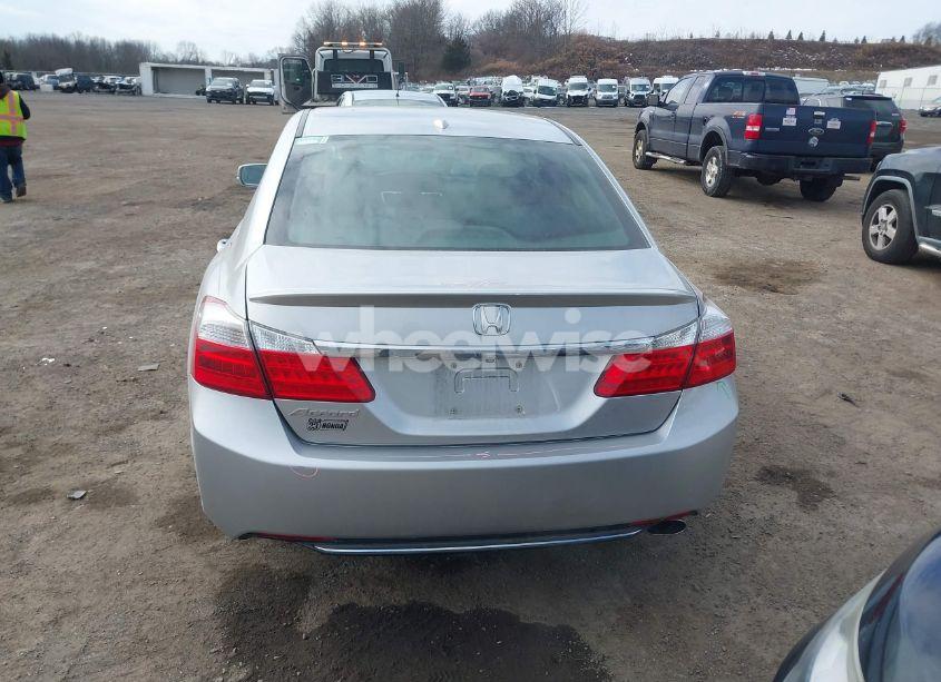 Photo 16 of 2015 Honda Accord EX-L (VIN 1HGCR2F89FA168025)
