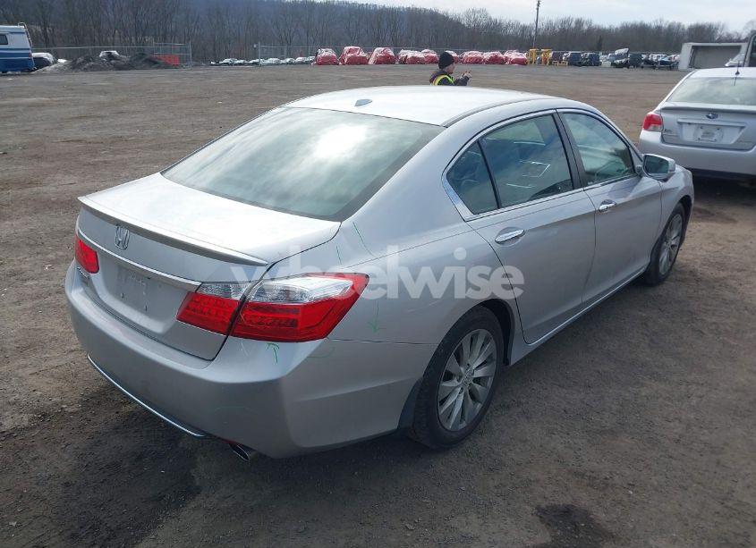 Photo 4 of 2015 Honda Accord EX-L (VIN 1HGCR2F89FA168025)