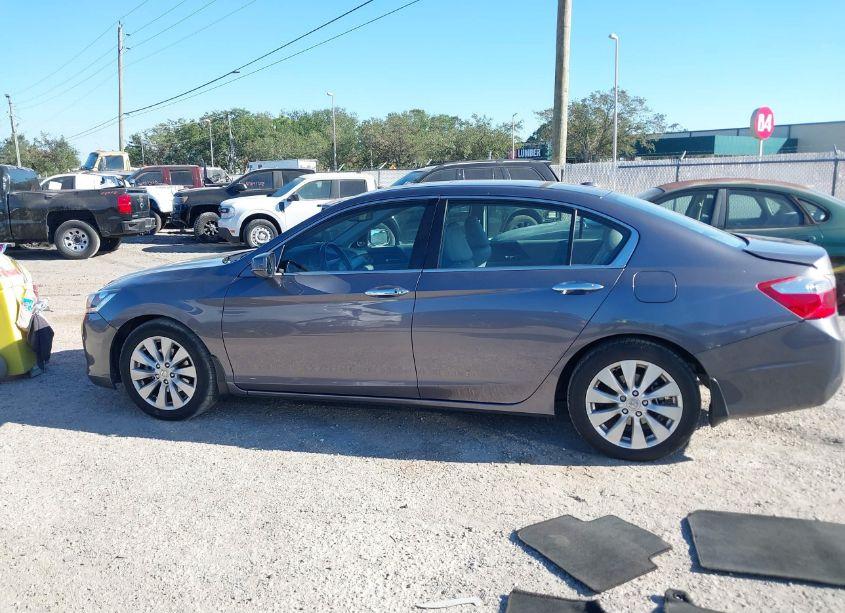 Photo 14 of 2015 Honda Accord EX-L (VIN 1HGCR2F89FA198884)