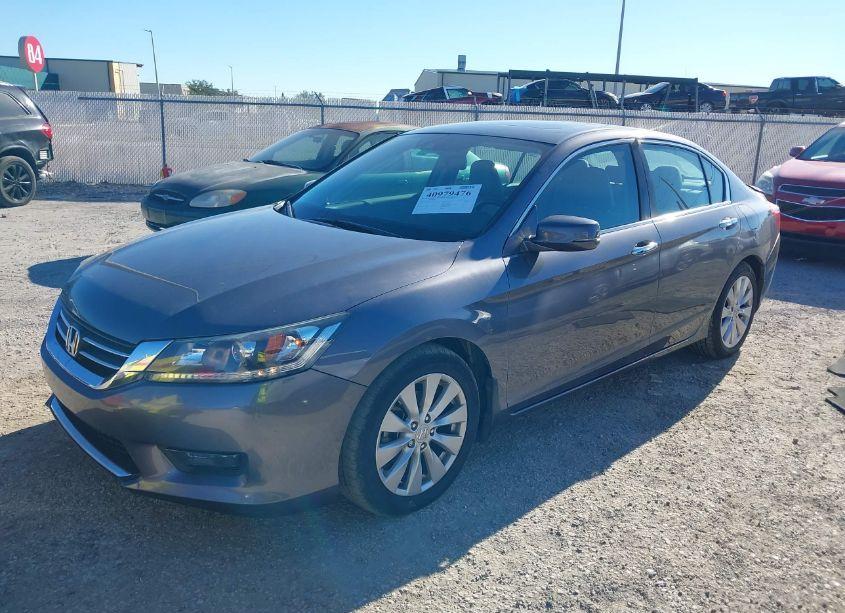 Photo 2 of 2015 Honda Accord EX-L (VIN 1HGCR2F89FA198884)