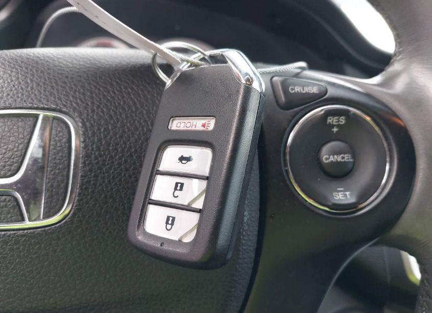 Photo 11 of 2015 Honda Accord EX-L (VIN 1HGCR2F89FA202142)