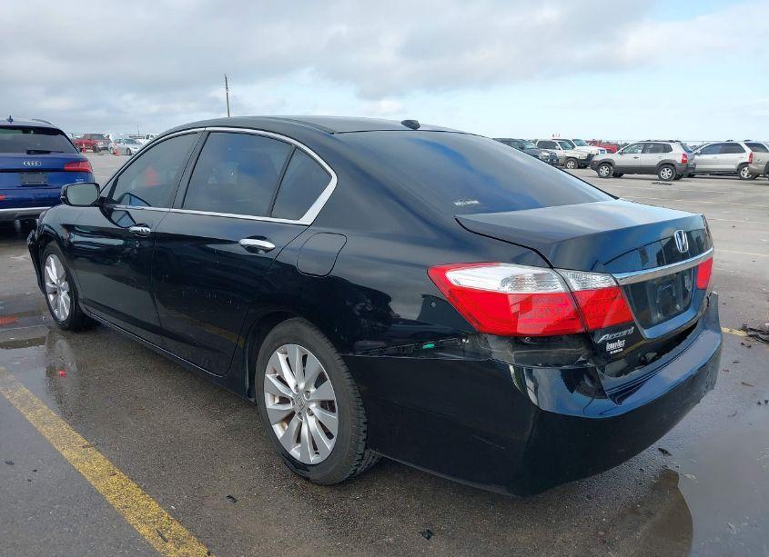 Photo 3 of 2015 Honda Accord EX-L (VIN 1HGCR2F89FA202142)