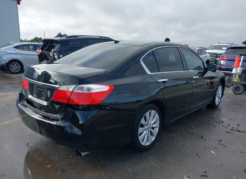 Photo 4 of 2015 Honda Accord EX-L (VIN 1HGCR2F89FA202142)