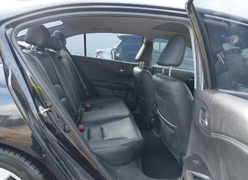 Photo 8 of 2015 Honda Accord EX-L (VIN 1HGCR2F89FA202142)