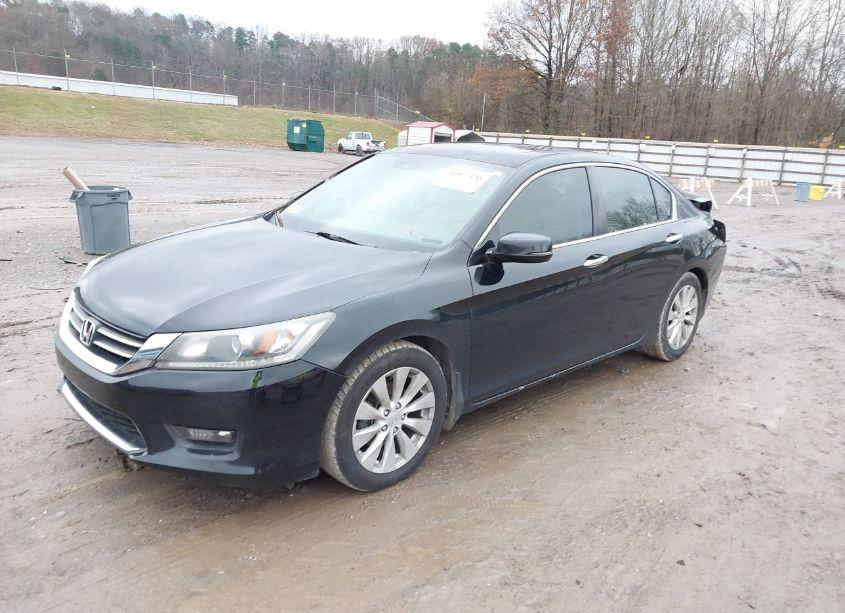 Photo 2 of 2015 Honda Accord EX-L (VIN 1HGCR2F89FA226540)