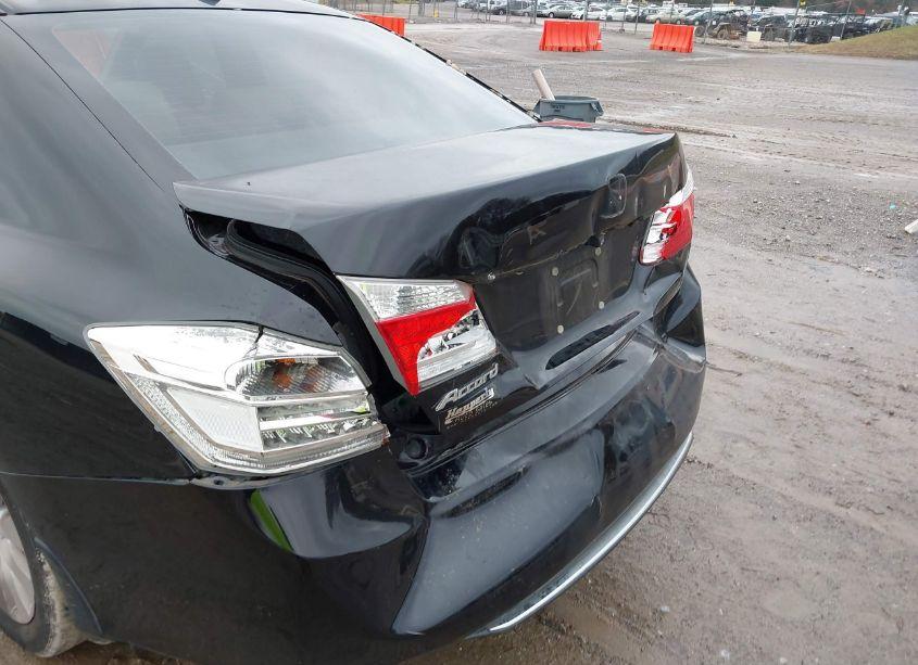 Photo 6 of 2015 Honda Accord EX-L (VIN 1HGCR2F89FA226540)