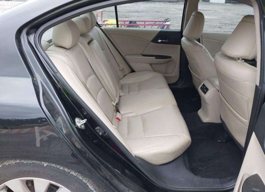 Photo 8 of 2015 Honda Accord EX-L (VIN 1HGCR2F89FA226540)