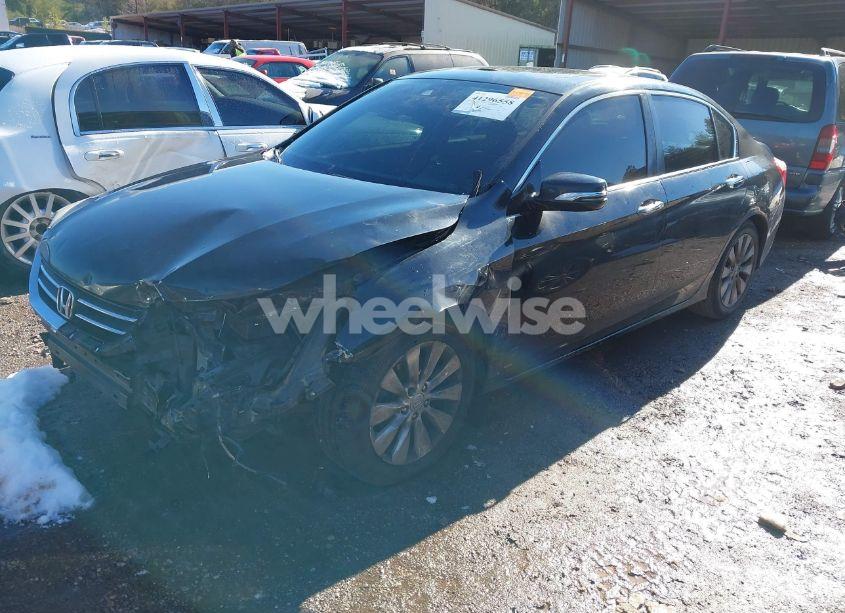 Photo 2 of 2015 Honda Accord EX-L (VIN 1HGCR2F89FA226554)