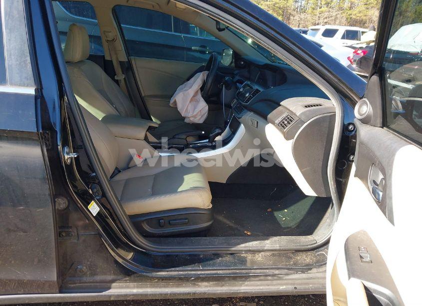 Photo 5 of 2015 Honda Accord EX-L (VIN 1HGCR2F89FA226554)