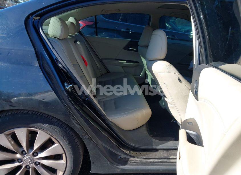 Photo 8 of 2015 Honda Accord EX-L (VIN 1HGCR2F89FA226554)