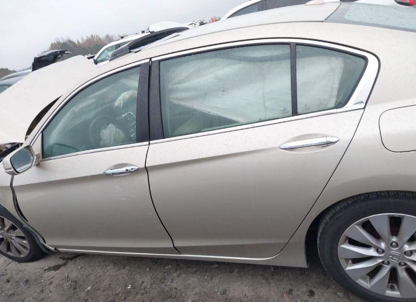 Photo 14 of 2015 Honda Accord EX-L (VIN 1HGCR2F89FA263006)