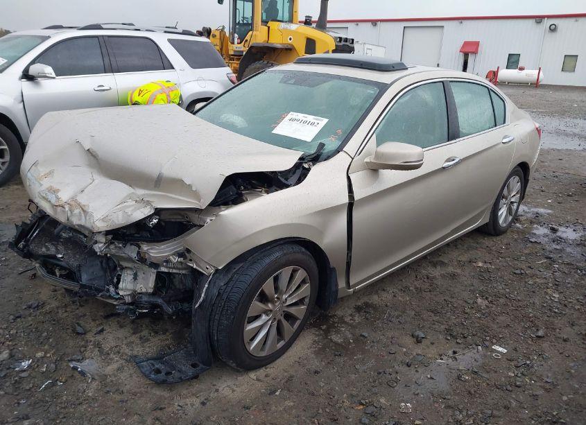 Photo 2 of 2015 Honda Accord EX-L (VIN 1HGCR2F89FA263006)