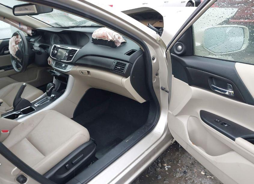 Photo 5 of 2015 Honda Accord EX-L (VIN 1HGCR2F89FA263006)