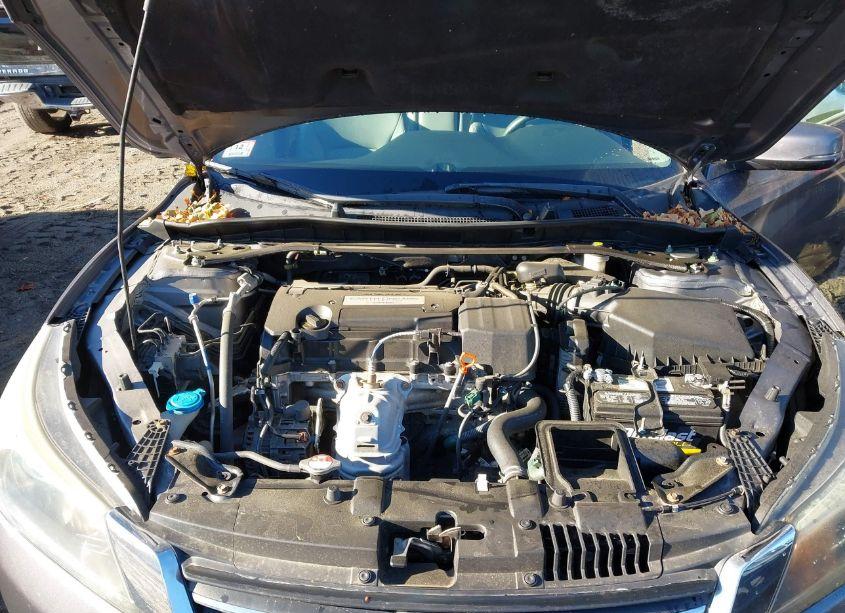 Photo 10 of 2015 Honda Accord EX-L (VIN 1HGCR2F89FA276175)