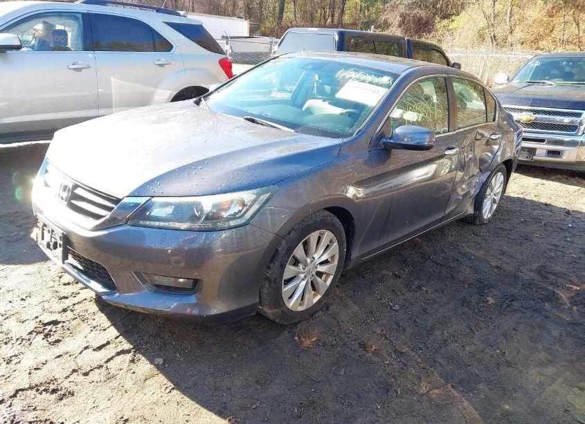 Photo 2 of 2015 Honda Accord EX-L (VIN 1HGCR2F89FA276175)