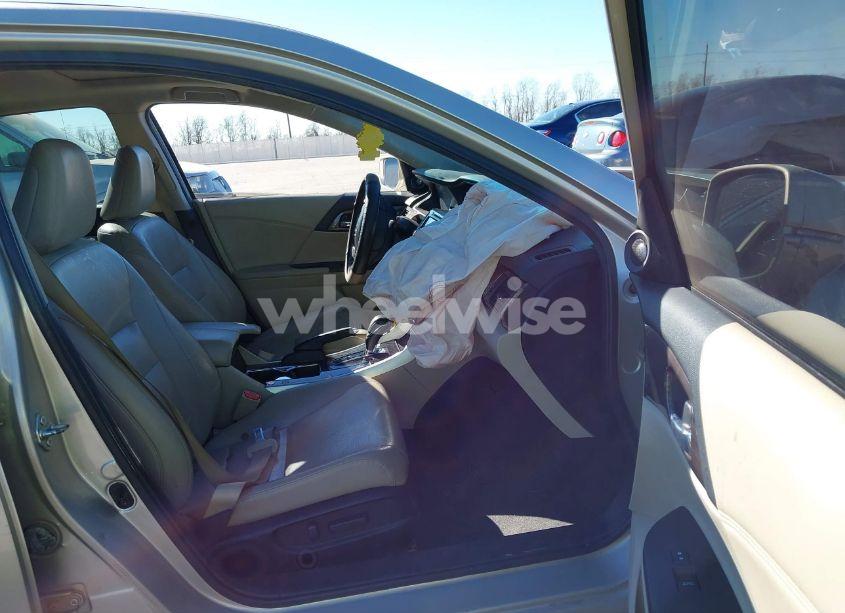 Photo 5 of 2016 Honda Accord EX-L (VIN 1HGCR2F89GA038540)