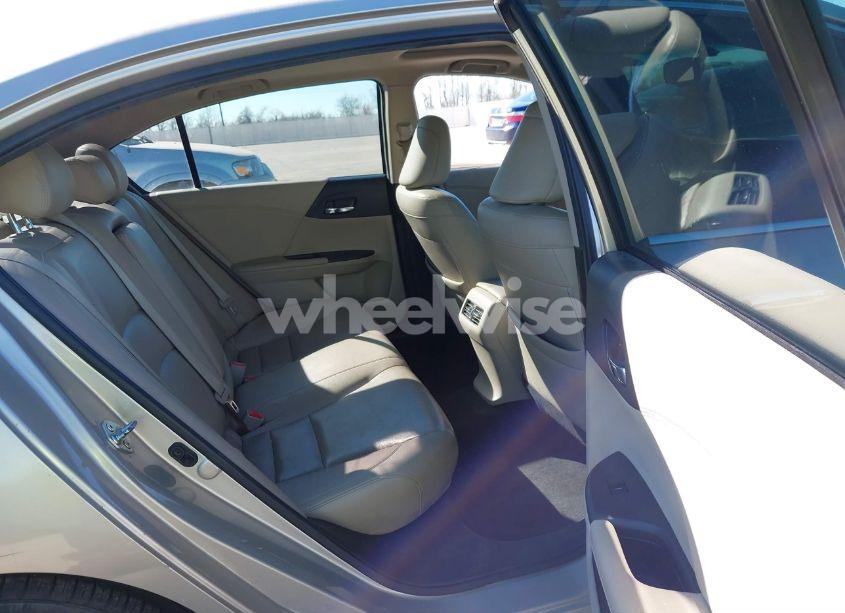 Photo 8 of 2016 Honda Accord EX-L (VIN 1HGCR2F89GA038540)