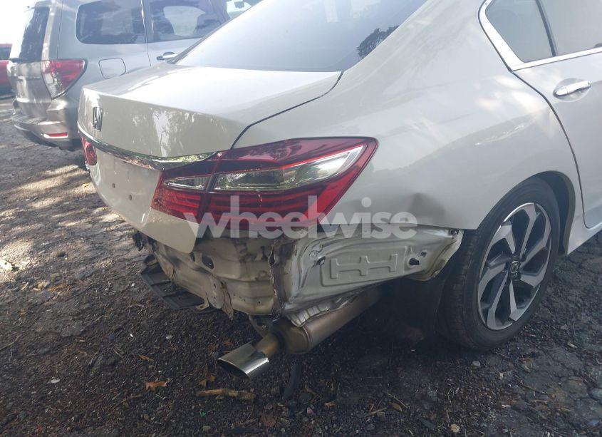 Photo 17 of 2016 Honda Accord EX-L (VIN 1HGCR2F89GA080500)