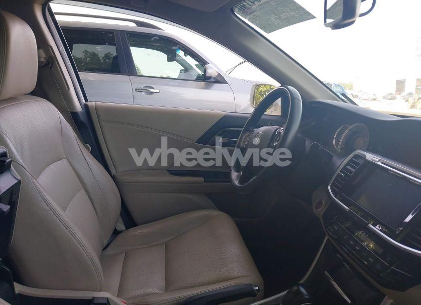 Photo 5 of 2016 Honda Accord EX-L (VIN 1HGCR2F89GA080500)