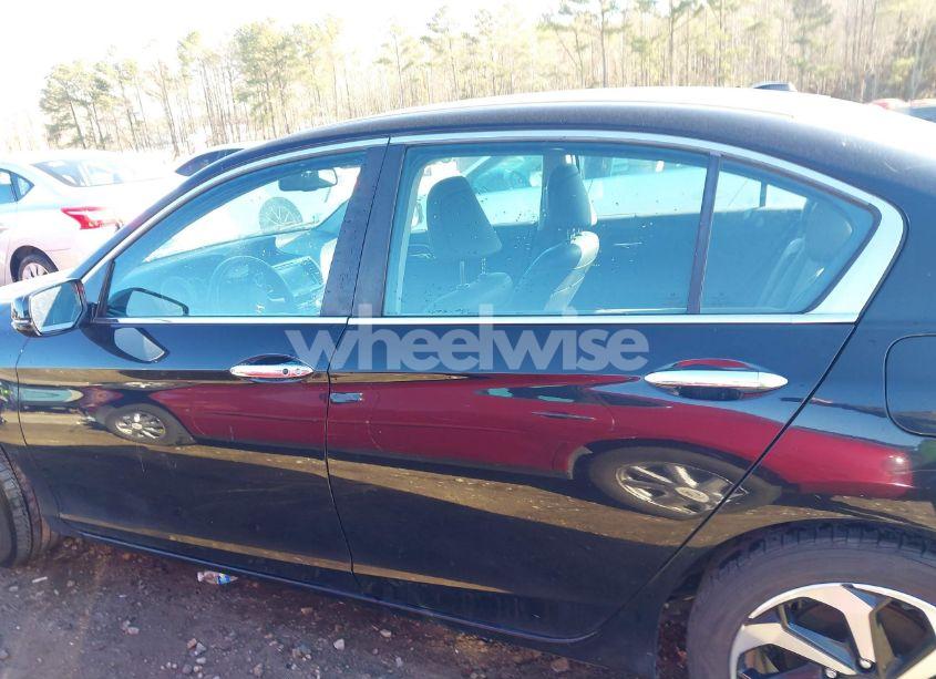 Photo 14 of 2016 Honda Accord EX-L (VIN 1HGCR2F89GA101460)