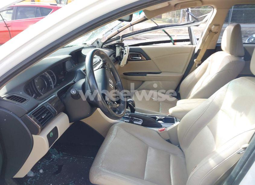 Photo 5 of 2016 Honda Accord EX-L (VIN 1HGCR2F89GA130991)