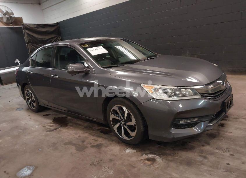 2017 Honda Accord EX-L (VIN 1HGCR2F89HA063164) main photo