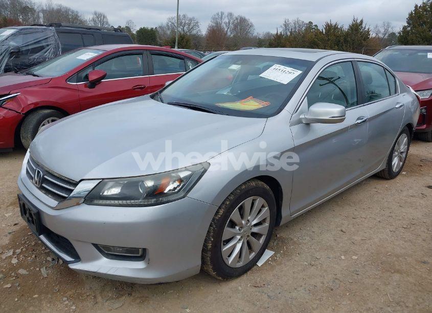 Photo 2 of 2013 Honda Accord EX-L (VIN 1HGCR2F8XDA031768)