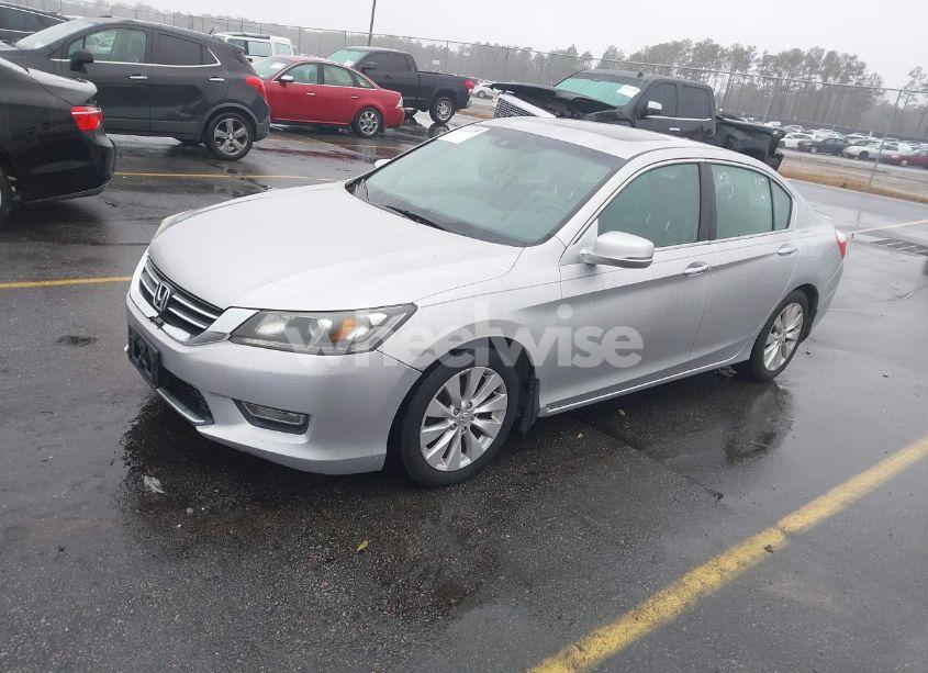 Photo 2 of 2013 Honda Accord EX-L (VIN 1HGCR2F8XDA063054)