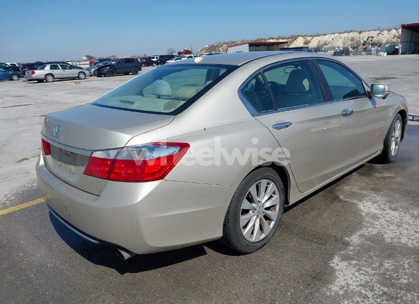 Photo 4 of 2013 Honda Accord EX-L (VIN 1HGCR2F8XDA111944)