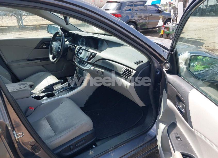 Photo 5 of 2014 Honda Accord EX-L (VIN 1HGCR2F8XEA027141)