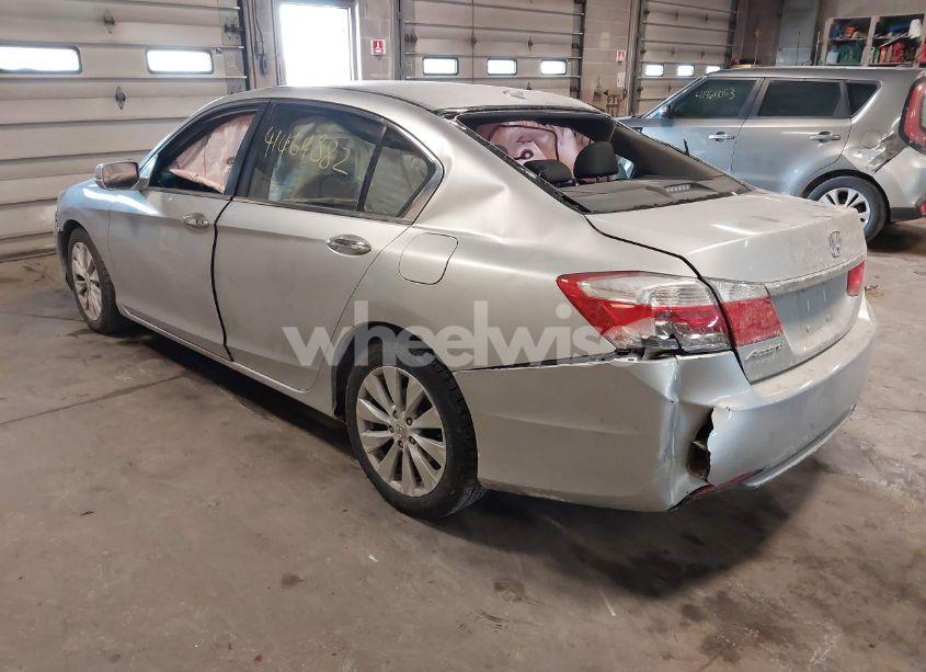 Photo 3 of 2014 Honda Accord EX-L (VIN 1HGCR2F8XEA047633)