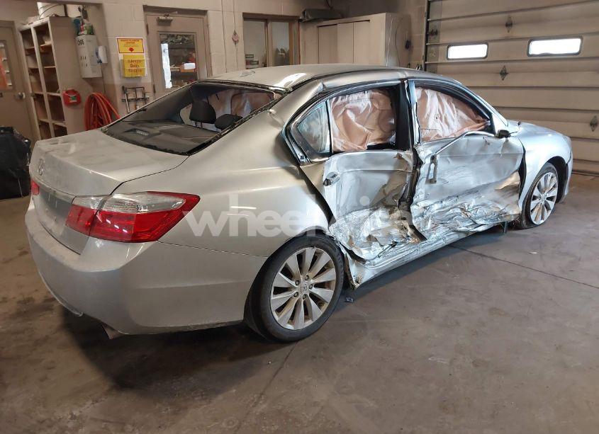 Photo 4 of 2014 Honda Accord EX-L (VIN 1HGCR2F8XEA047633)