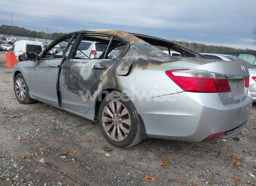 Photo 3 of 2014 Honda Accord EX-L (VIN 1HGCR2F8XEA052640)