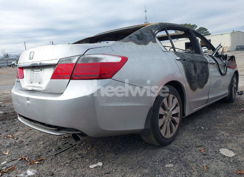 Photo 4 of 2014 Honda Accord EX-L (VIN 1HGCR2F8XEA052640)