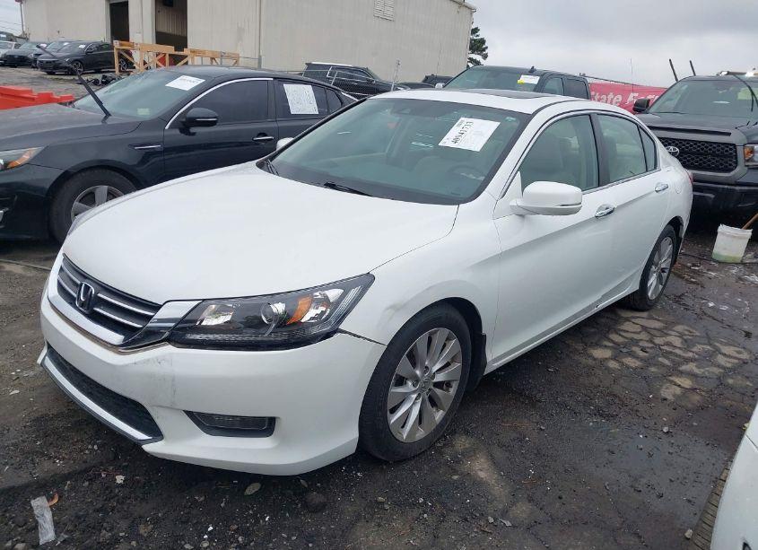 Photo 2 of 2014 Honda Accord EX-L (VIN 1HGCR2F8XEA139440)