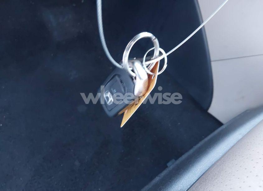 Photo 11 of 2015 Honda Accord EX-L (VIN 1HGCR2F8XFA010793)