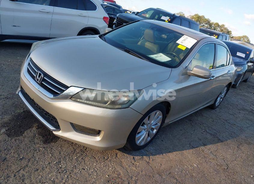 Photo 2 of 2015 Honda Accord EX-L (VIN 1HGCR2F8XFA010793)