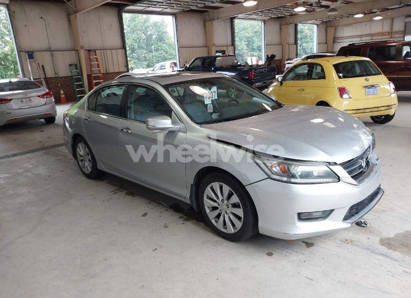 2015 Honda Accord EX-L (VIN 1HGCR2F8XFA128391) main photo