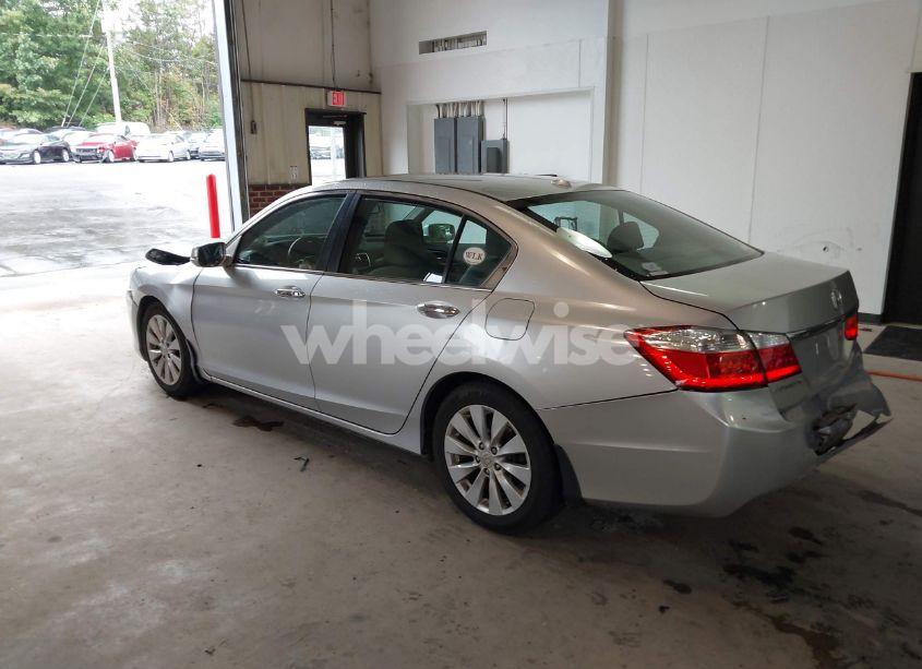Photo 3 of 2015 Honda Accord EX-L (VIN 1HGCR2F8XFA128391)