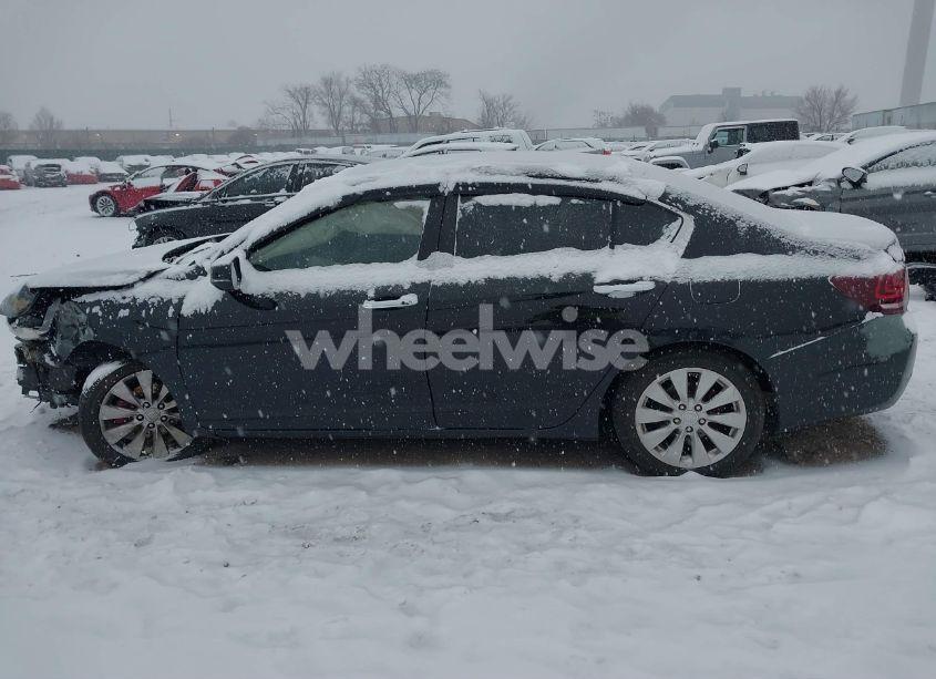 Photo 14 of 2015 Honda Accord EX-L (VIN 1HGCR2F8XFA143196)