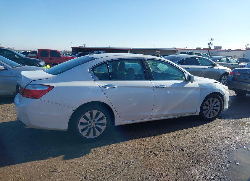 Photo 13 of 2015 Honda Accord EX-L (VIN 1HGCR2F8XFA153386)