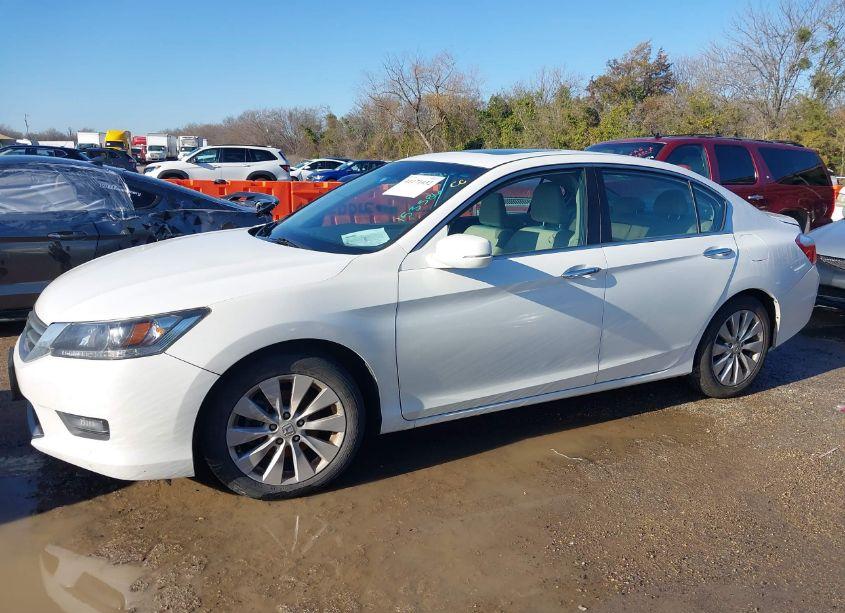 Photo 14 of 2015 Honda Accord EX-L (VIN 1HGCR2F8XFA153386)