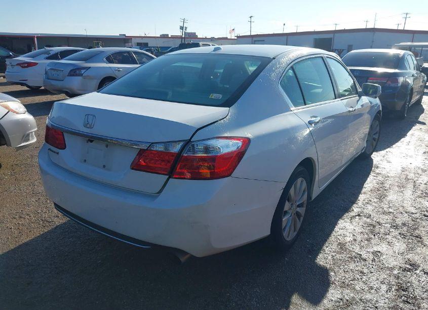 Photo 4 of 2015 Honda Accord EX-L (VIN 1HGCR2F8XFA153386)