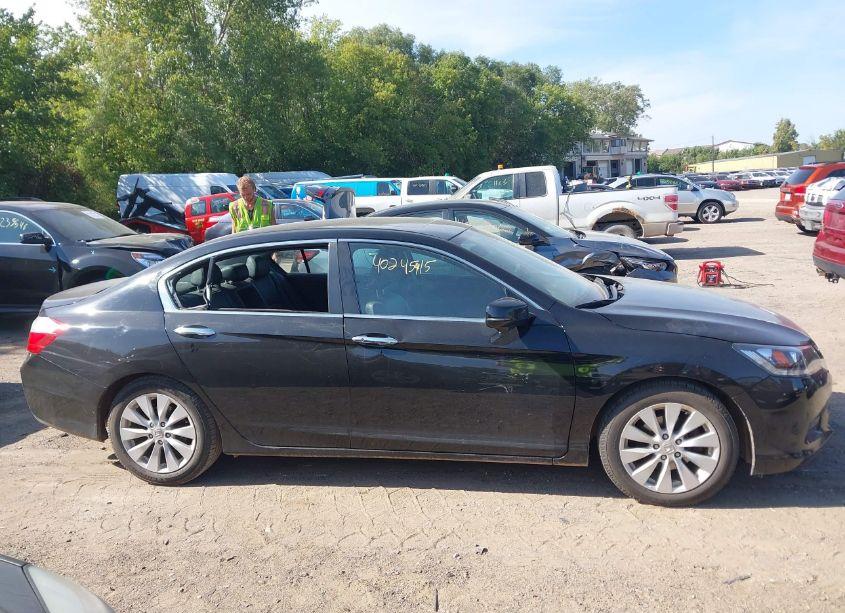 Photo 13 of 2015 Honda Accord EX-L (VIN 1HGCR2F8XFA159382)